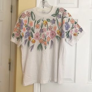 Women’s retro decorated T-shirt